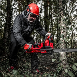 Tronçonneuse 18V guide de 40 cm M18 FCHS-122 avec 2 batteries 12Ah FORGE et 1 chargeur