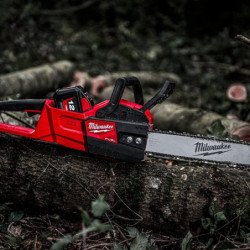Tronçonneuse 18V guide de 40 cm M18 FCHS-122 avec 2 batteries 12Ah FORGE et 1 chargeur