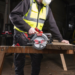 Scie circulaire 18V Ø190 mm M18 FCS66GR3-121C avec 2 batteries 12Ah FORGE et 1 chargeur