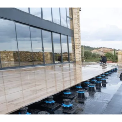 Plot réglable Jouplast pour terrasse en dalle 40 à 60 mm