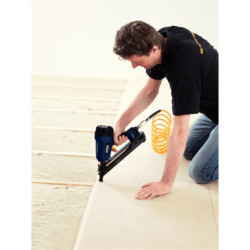 Cloueur pneumatique - Pro PB 161 Rapid - travaux intensifs - en coffret avec 4 raccords et 300 clous