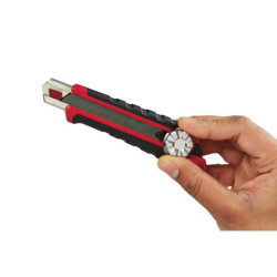 Cutters à lames sécables Snap knife 18 mm