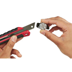 Cutters à lames sécables Snap knife 18 mm