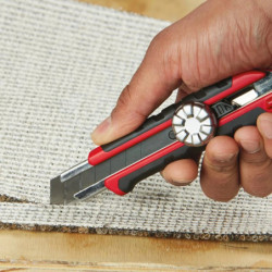 Cutters à lames sécables Snap knife 18 mm