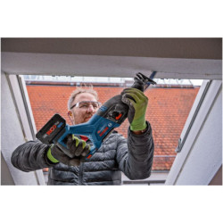 Scie sabre GSA 18V-28 Solo (en boite en carton)