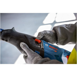 Scie sabre GSA 18V-28 Solo (en boite en carton)