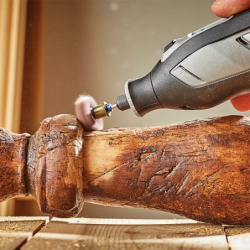 Dremel 8240 - outil rotatif multifonction avec batterie 12V 2Ah - 3 adaptations et 45 accessoires